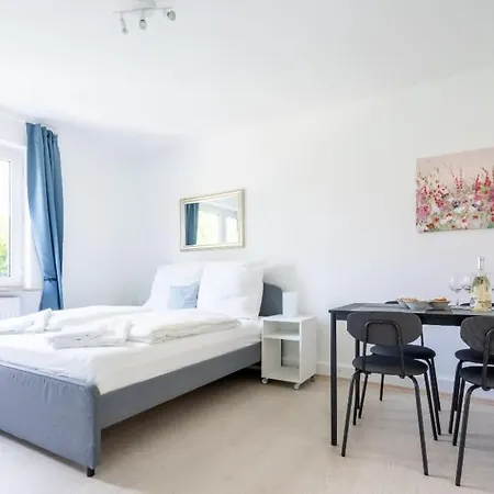 2 Ferienwohnung Am Hafen Apartment Neustadt in Holstein