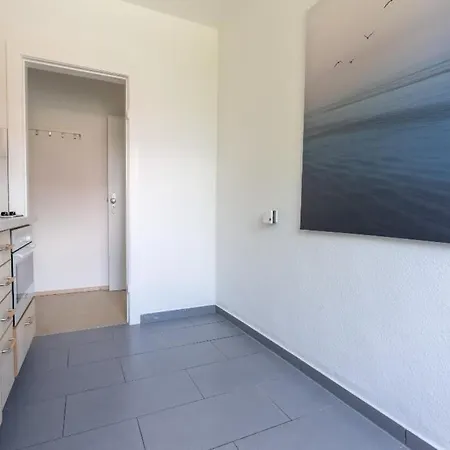 2 Ferienwohnung Am Hafen Apartment *